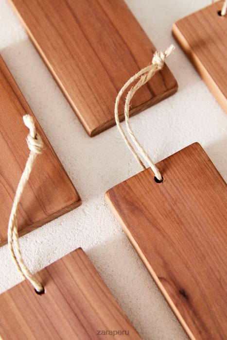 Zara unisexo bloques de cedro con lazo para colgar (paquete de 6) BDP8J1765 accesorios beige claro