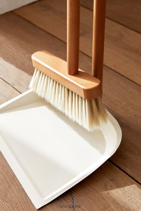 Zara unisexo Juego de recogedor y cepillo de madera. BDP8J1778 accesorios blanco