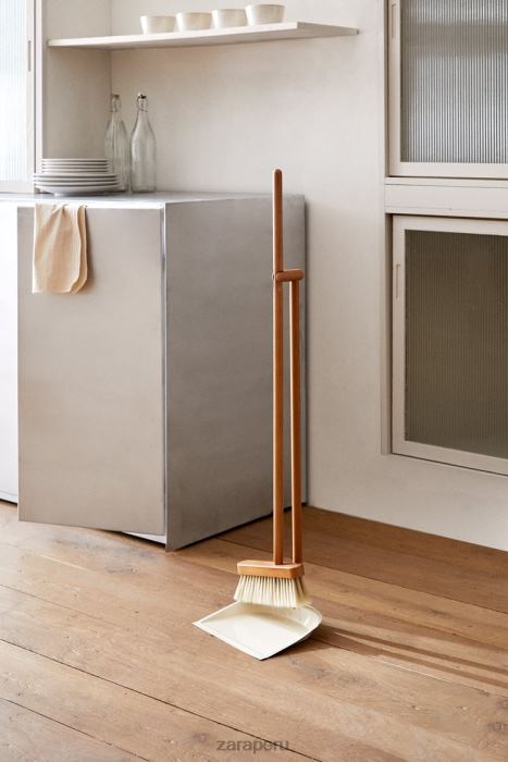 Zara unisexo Juego de recogedor y cepillo de madera. BDP8J1778 accesorios blanco