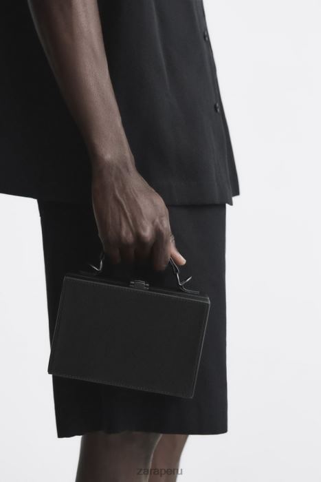 Zara hombres bandolera tipo caja rígida BDP8J1311 accesorios negro