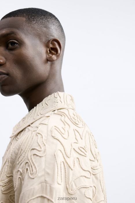 Zara hombres sobrecamisa con bordado en relieve BDP8J1176 ropa beige