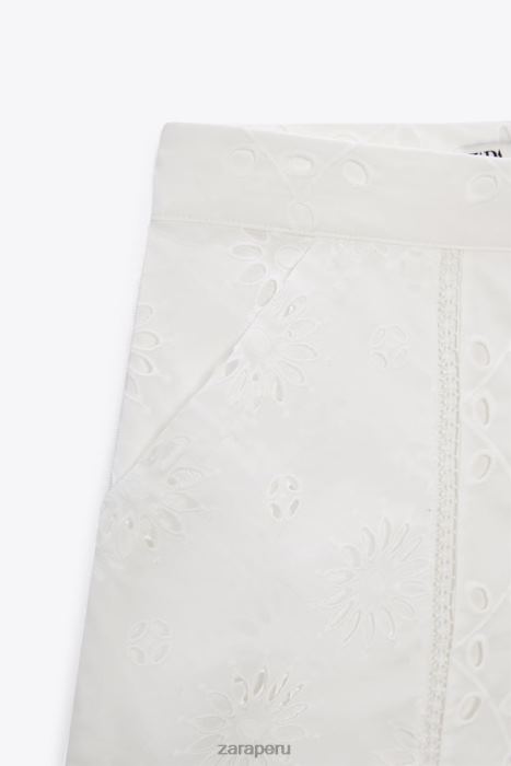 Zara mujer shorts con ojales bordados BDP8J585 ropa crudo