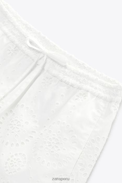 Zara mujer shorts con ojales bordados BDP8J593 ropa ostra blanca