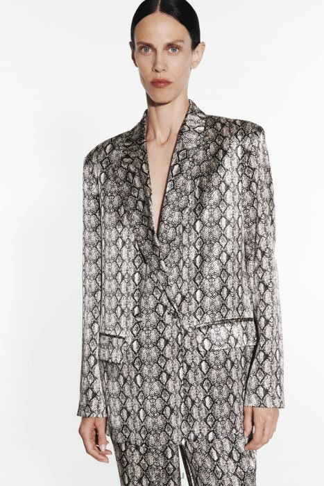 Zara mujer blazer fluido con estampado animal BDP8J910 ropa serpiente