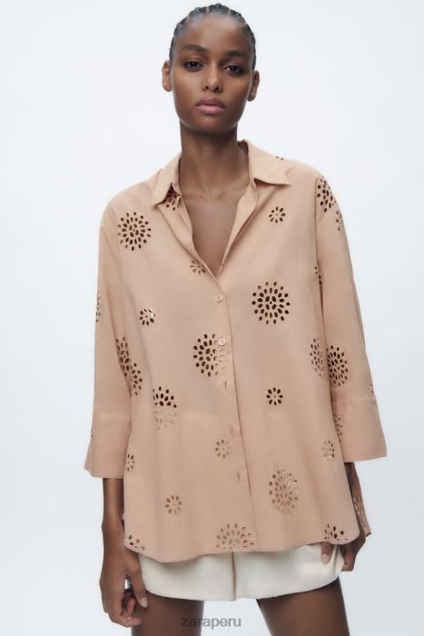 Zara mujer camisa con bordado calado BDP8J379 ropa beige/rosa