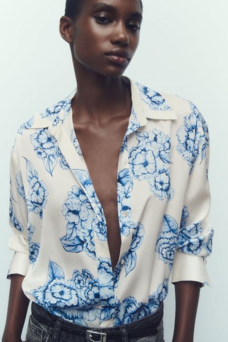 Zara mujer camisa de satén con estampado floral BDP8J336 ropa azul blanco