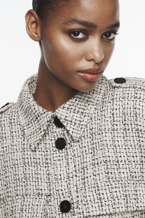 Zara mujer blazer estructurado con bolsillos de parche BDP8J172 ropa crudo/negro