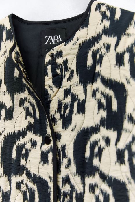 Zara mujer chaqueta acolchada con estampado animal BDP8J107 ropa crudo/negro