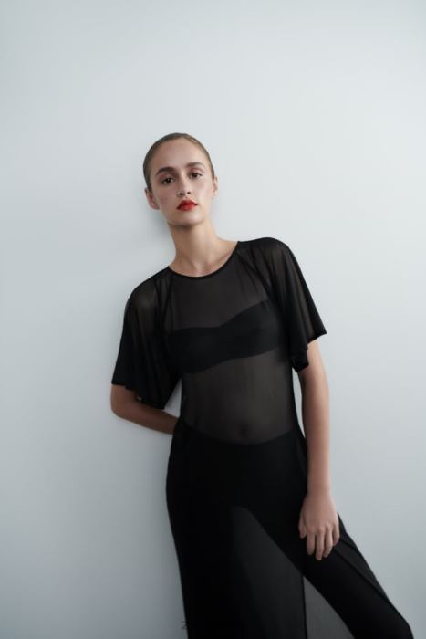 Zara mujer vestido de tul con mangas tipo capa BDP8J118 ropa negro