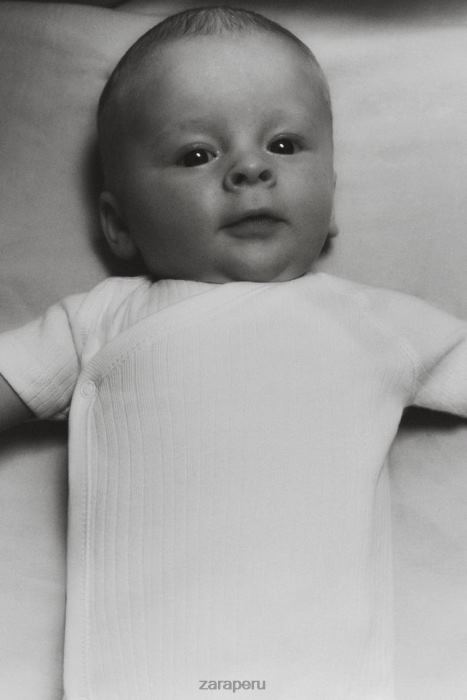 Zara niños paquete de tres bodis con sobrepelliz de manga corta BDP8J1575 ropa blanco